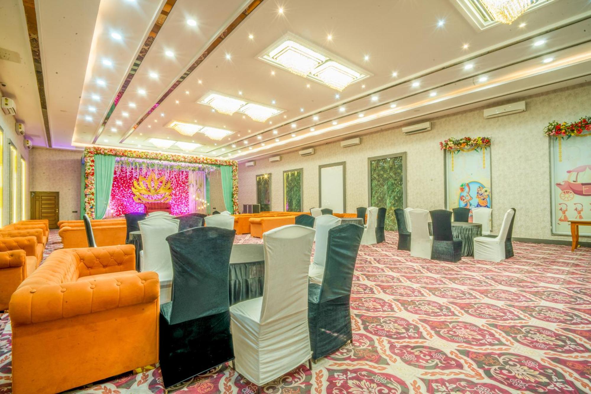 Royal Delight Resort Madina Exteriör bild
