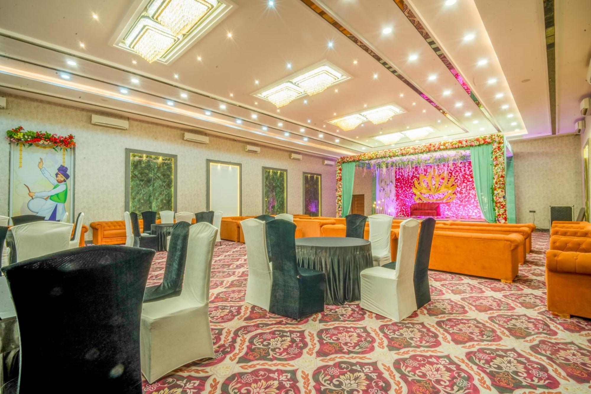 Royal Delight Resort Madina Exteriör bild