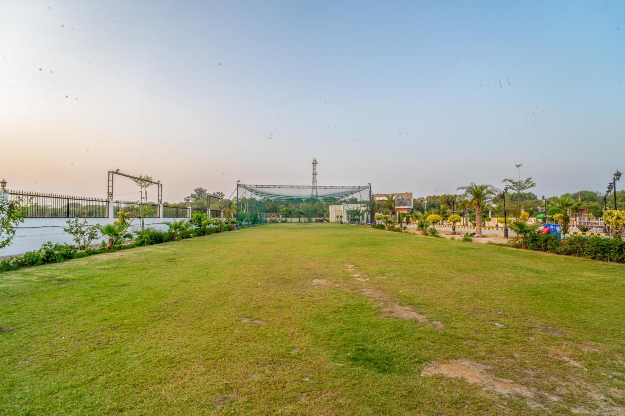 Royal Delight Resort Madina Exteriör bild